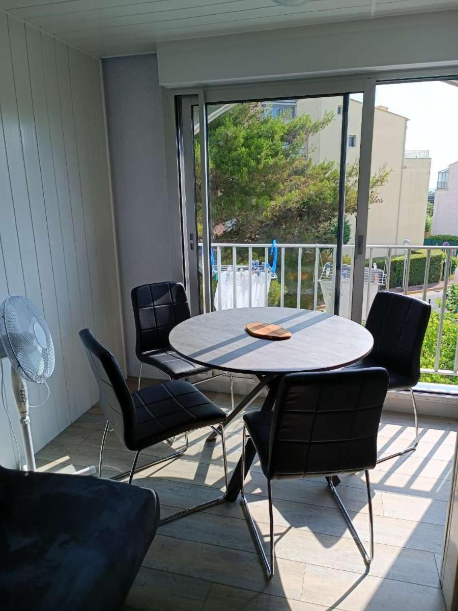 Location Studio Cap D'Агд Экстерьер фото